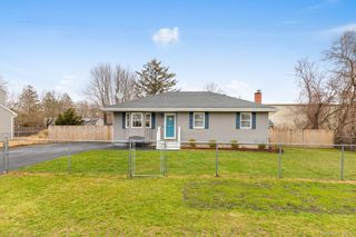 425 Macdonald Avenue, Bellport, NY 11713