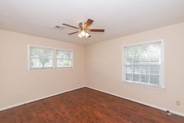 2001 N Avenue H, Freeport, TX 77541