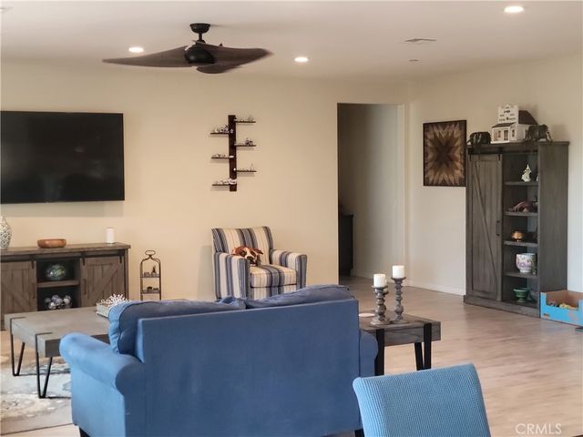 7039 N Antique Street N, San Bernardino, CA 92407