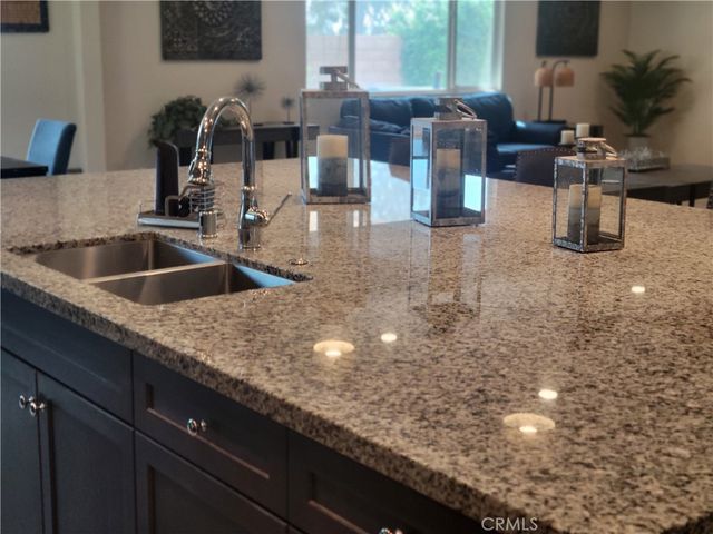 7039 N Antique Street N, San Bernardino, CA 92407