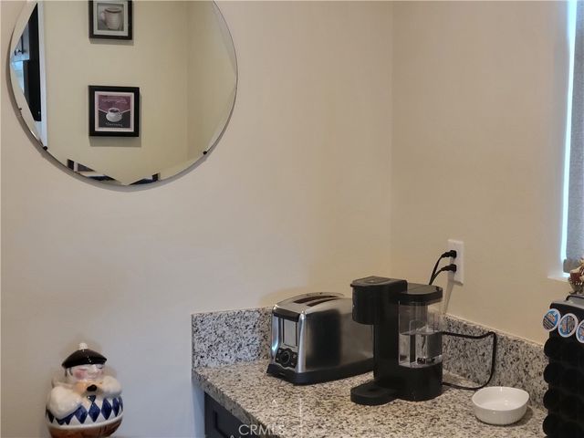 7039 N Antique Street N, San Bernardino, CA 92407
