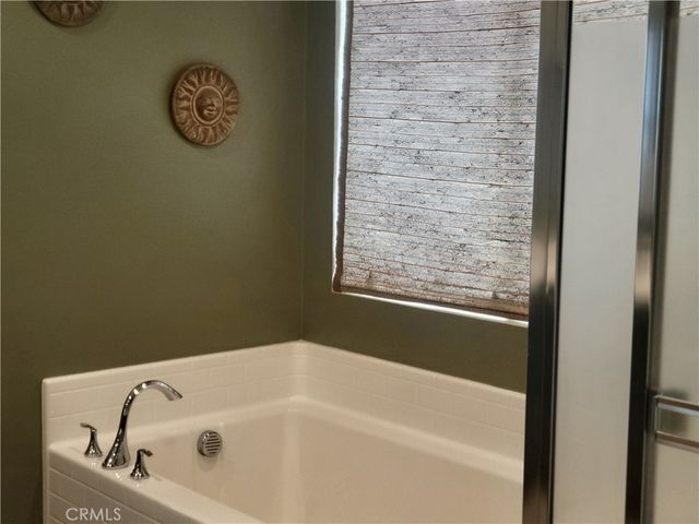 7039 N Antique Street N, San Bernardino, CA 92407