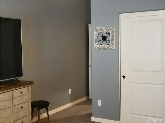 7039 N Antique Street N, San Bernardino, CA 92407