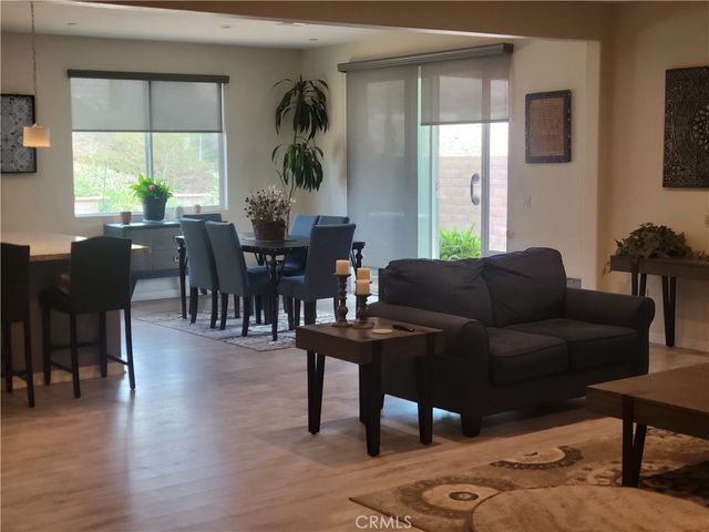 7039 N Antique Street N, San Bernardino, CA 92407