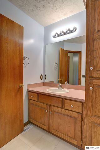 16034 Chicago Street, Omaha, NE 68118