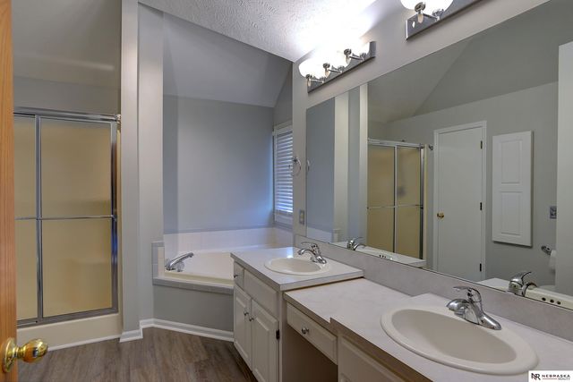 16034 Chicago Street, Omaha, NE 68118