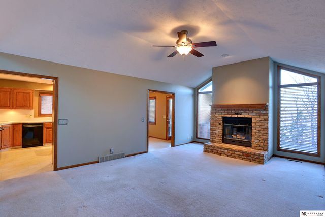 16034 Chicago Street, Omaha, NE 68118