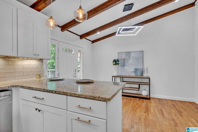 2836 VESTAVIA FOREST PLACE, Vestavia Hills, AL 35216