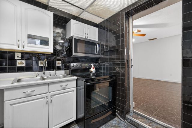 225 S Sequoia Drive, West Palm Beach, FL 33409