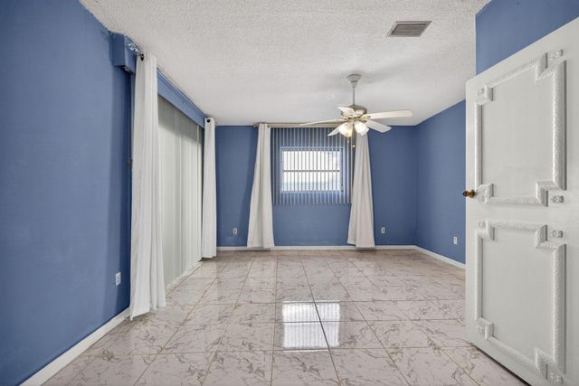 225 S Sequoia Drive, West Palm Beach, FL 33409