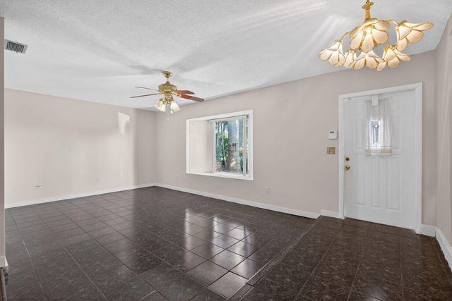 225 S Sequoia Drive, West Palm Beach, FL 33409