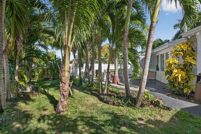 225 S Sequoia Drive, West Palm Beach, FL 33409