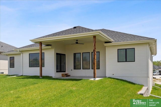 22120 Schofield Drive, Gretna, NE 68028