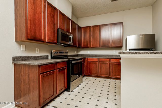 9750 HAZEL LAKE Drive, Jacksonville, FL 32222