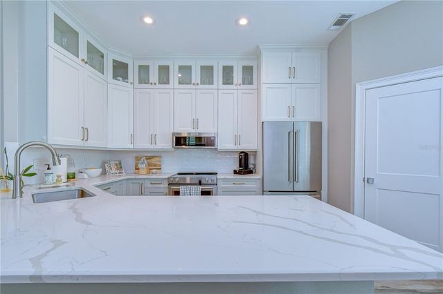 3530 FOX SQUIRREL LANE, Valrico, FL 33596