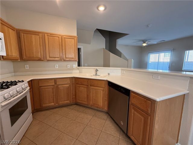 1069 Slate Crossing Lane 2, Henderson, NV 89002