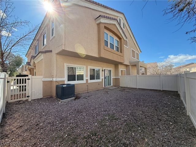 1069 Slate Crossing Lane 2, Henderson, NV 89002