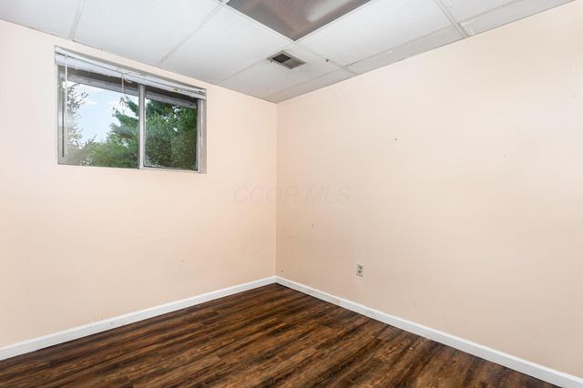 1687 Brookfield Square S, Columbus, OH 43229