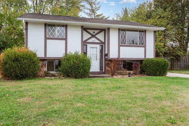 1687 Brookfield Square S, Columbus, OH 43229