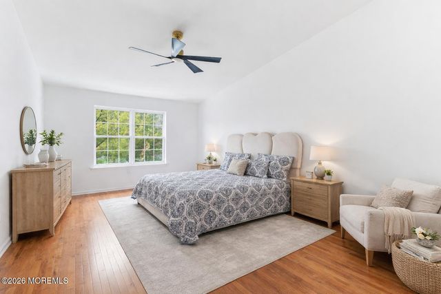 35 Harbor Bay Circle 384, Laurence Harbor, NJ 08879