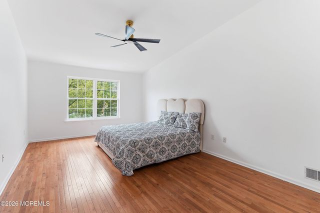 35 Harbor Bay Circle 384, Laurence Harbor, NJ 08879