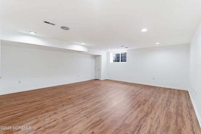 35 Harbor Bay Circle 384, Laurence Harbor, NJ 08879