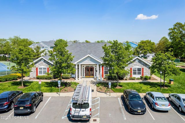 35 Harbor Bay Circle 384, Laurence Harbor, NJ 08879