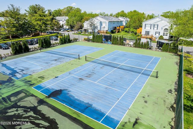 35 Harbor Bay Circle 384, Laurence Harbor, NJ 08879