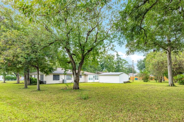 902 Brockman Street, Sweeny, TX 77480