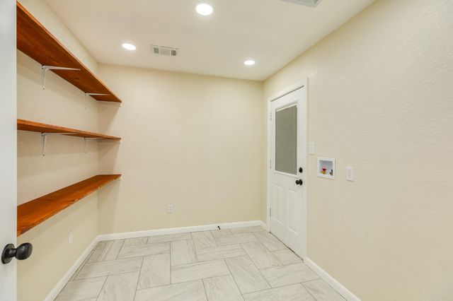 902 Brockman Street, Sweeny, TX 77480