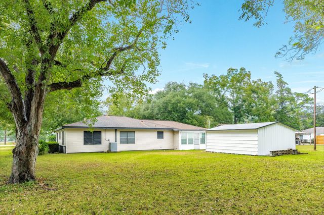 902 Brockman Street, Sweeny, TX 77480
