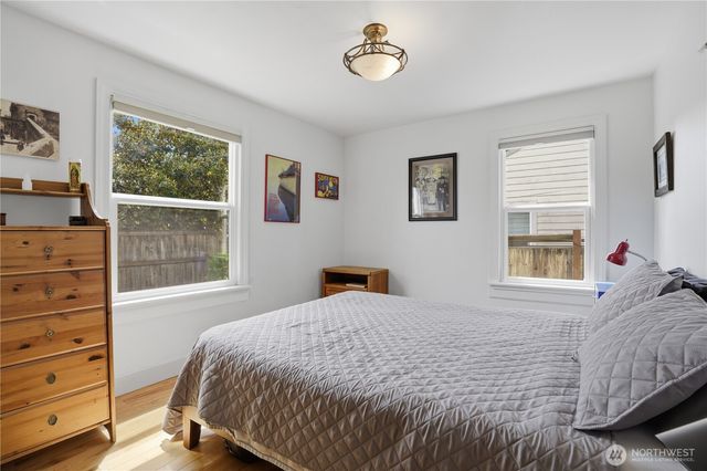 3637 22nd Avenue W, Seattle, WA 98199