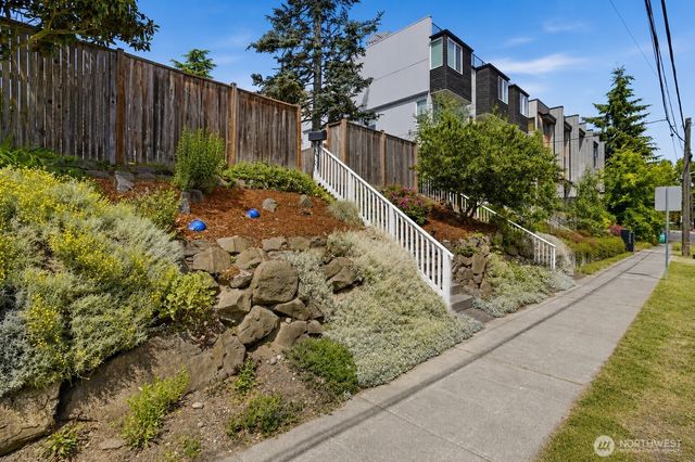 3637 22nd Avenue W, Seattle, WA 98199