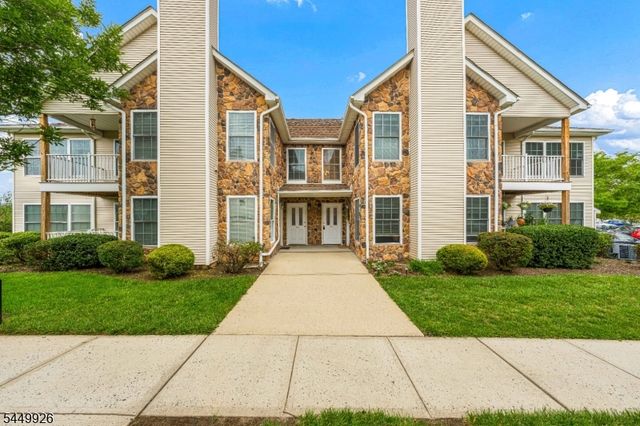 127 Chariot Ct, Piscataway Twp., NJ 08854