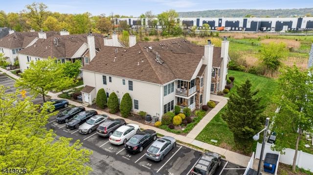 127 Chariot Ct, Piscataway Twp., NJ 08854