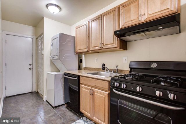 928 19TH ST NE, Washington, DC 20002