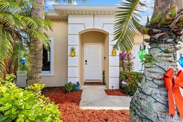 4668 SE Winter Haven Court, Stuart, FL 34997