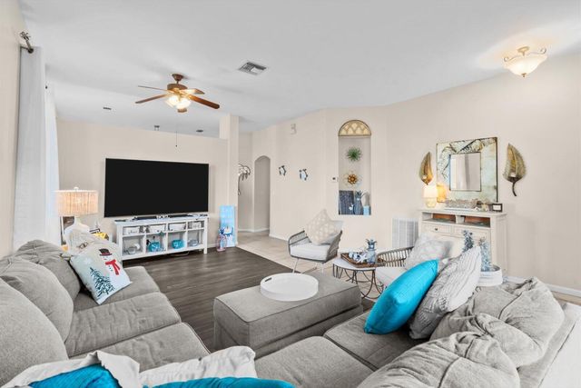 4668 SE Winter Haven Court, Stuart, FL 34997