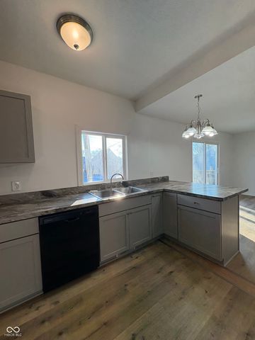 151 S Grant Street, Cloverdale, IN 46120