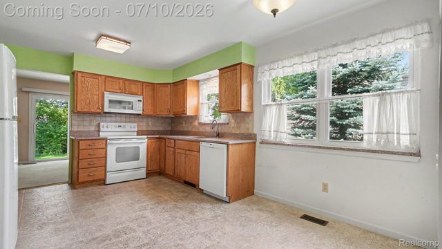19405 Cardene Way, Northville Township, MI 48167