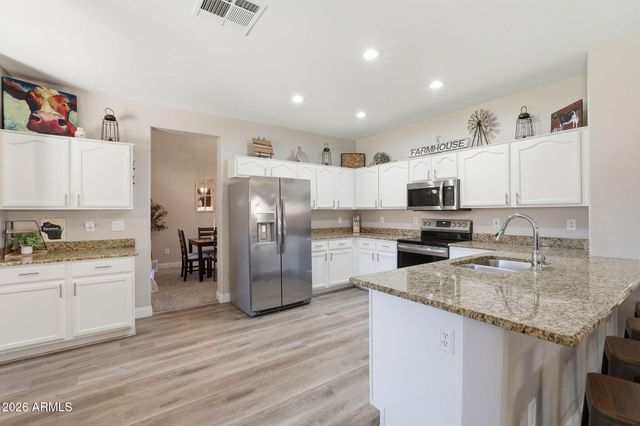 8242 W MELINDA Lane, Peoria, AZ 85382