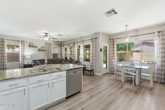 8242 W MELINDA Lane, Peoria, AZ 85382