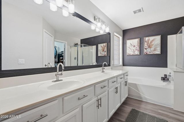 8242 W MELINDA Lane, Peoria, AZ 85382