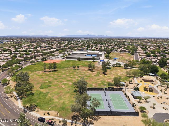 8242 W MELINDA Lane, Peoria, AZ 85382