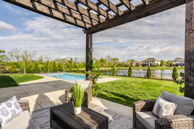 5778 Bentbrook Drive, Bargersville, IN 46106