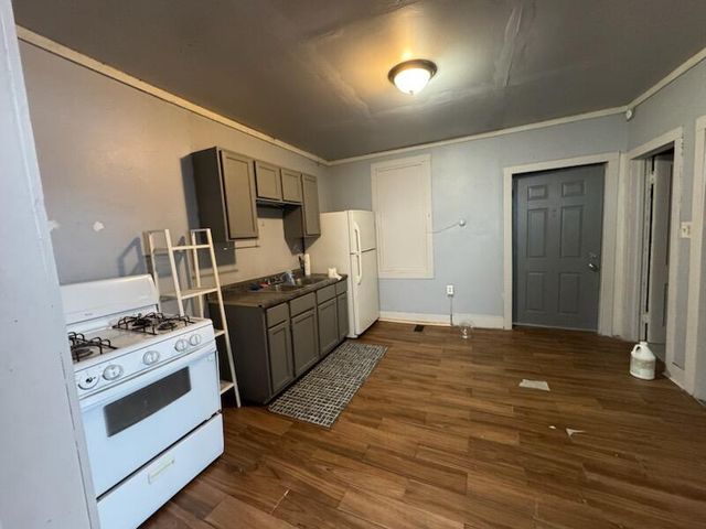 4716 Mccook Avenue, East Chicago, IN 46312