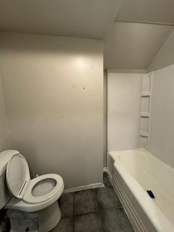 4716 Mccook Avenue, East Chicago, IN 46312