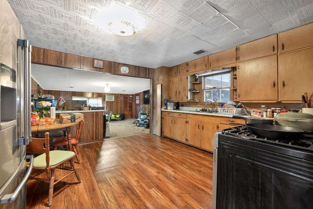 308 S San Jacinto Street, Whitney, TX 76692