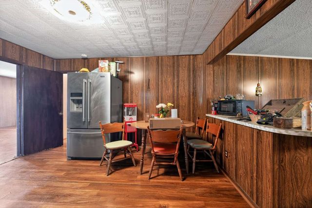 308 S San Jacinto Street, Whitney, TX 76692