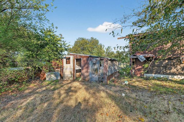 308 S San Jacinto Street, Whitney, TX 76692